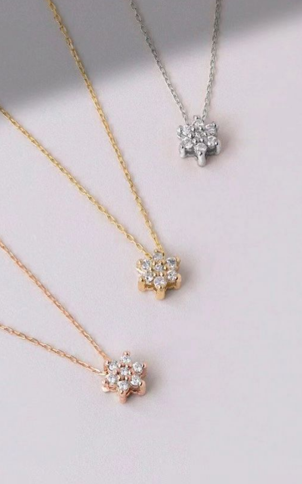 Dainty Mini Flower Necklace