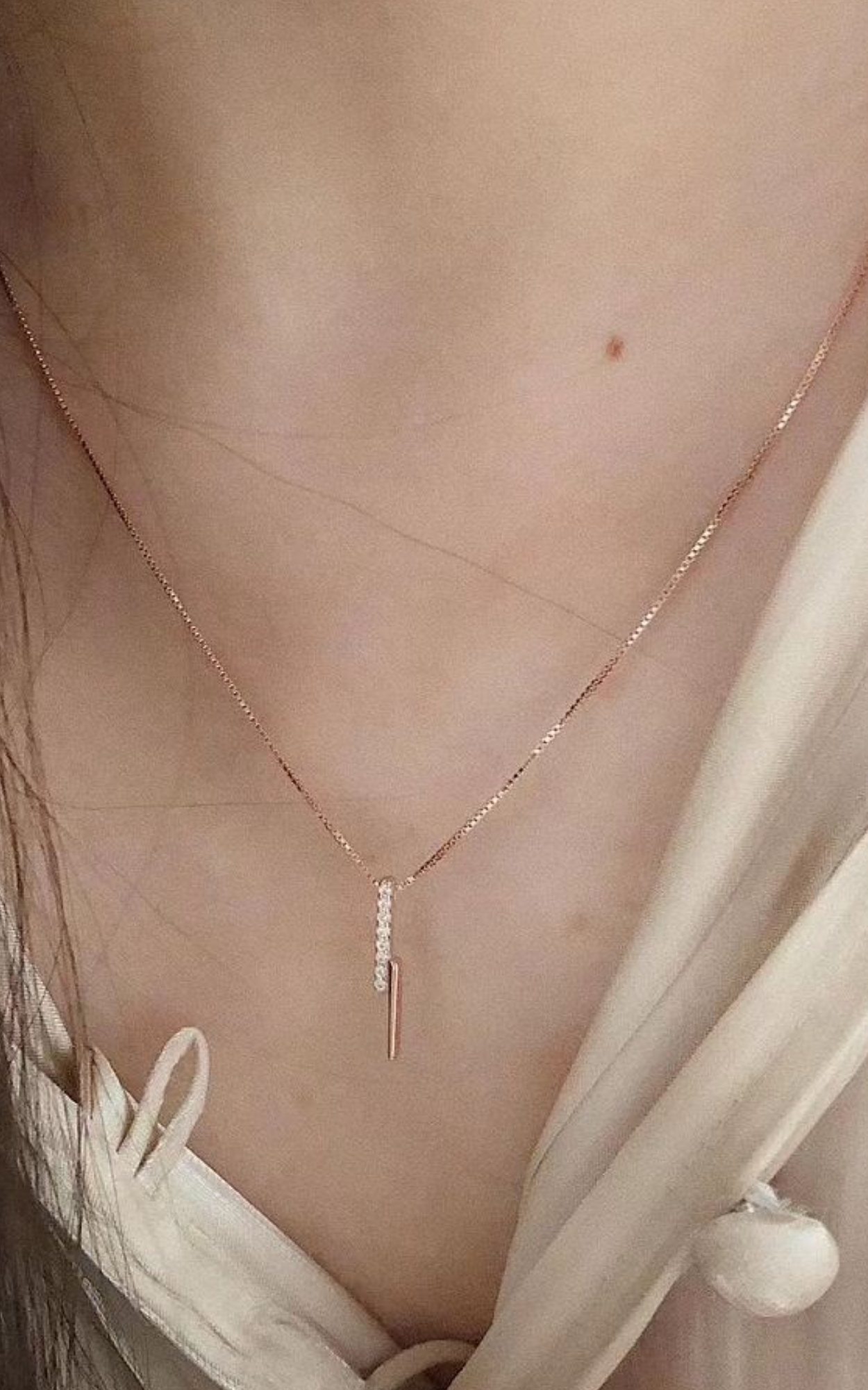 Sleek diamond Necklace