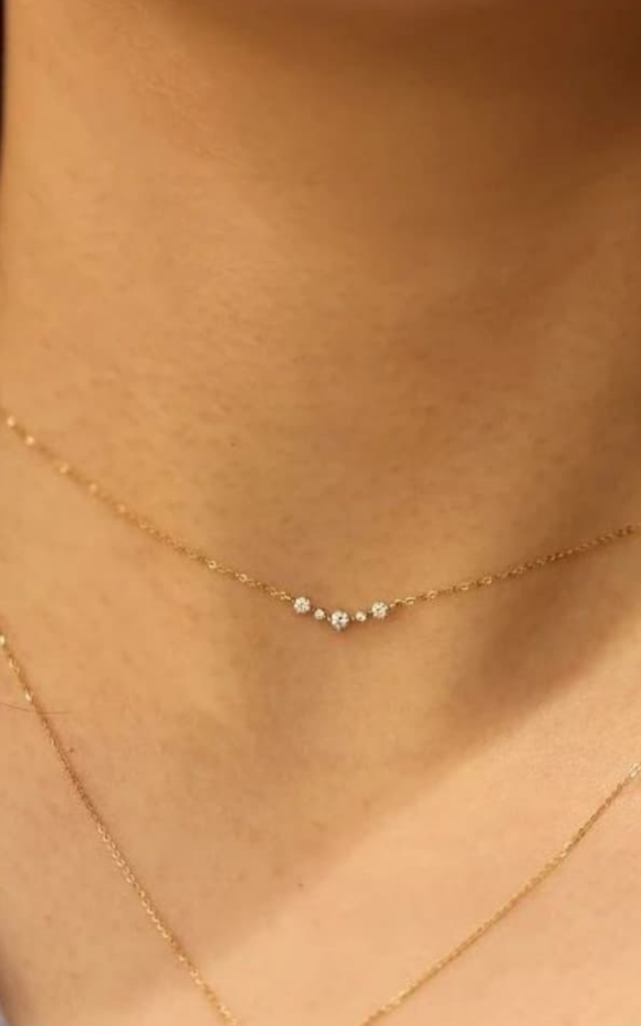 5 Diamond curve Necklace