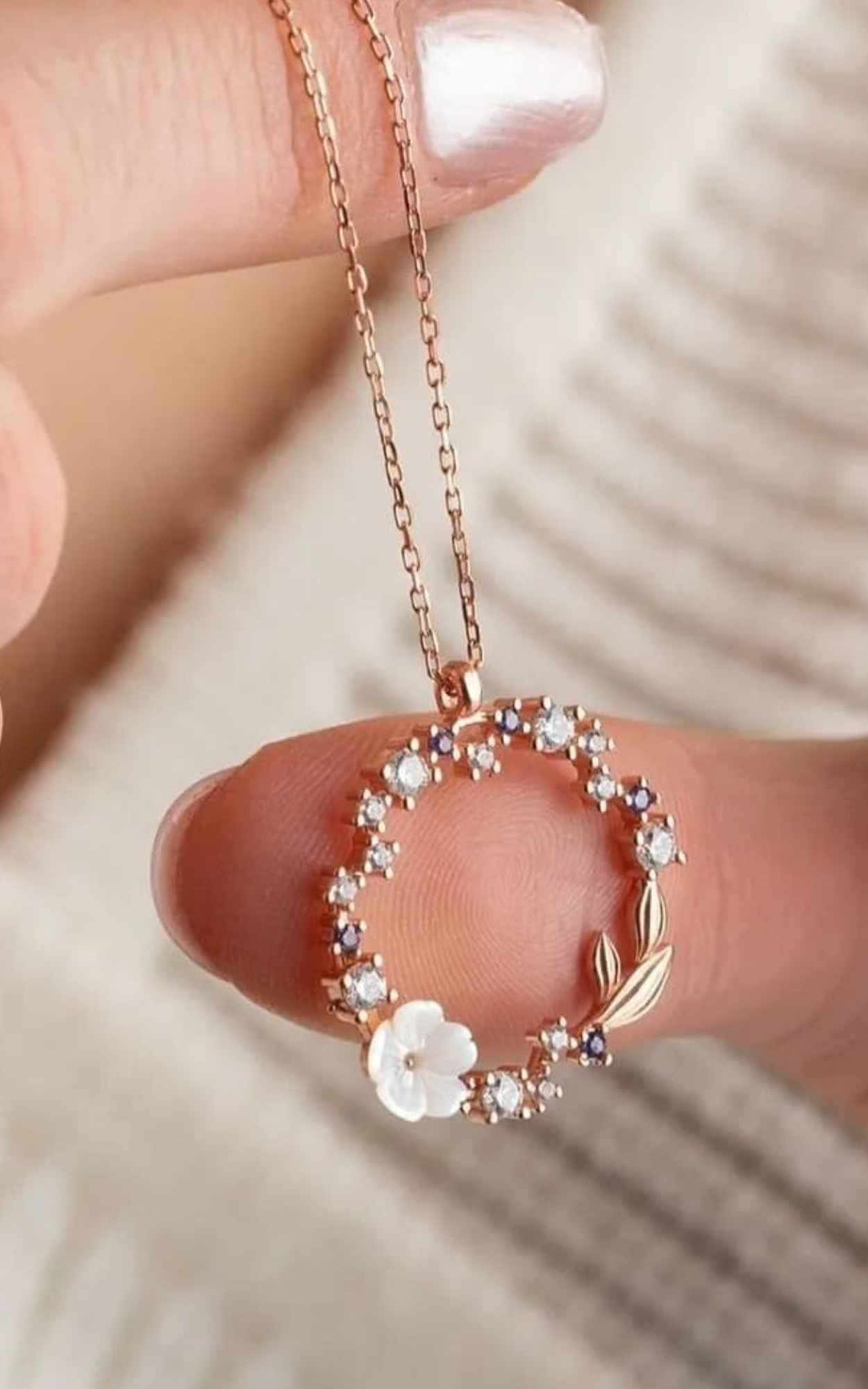 Dreamy White Flower Necklace