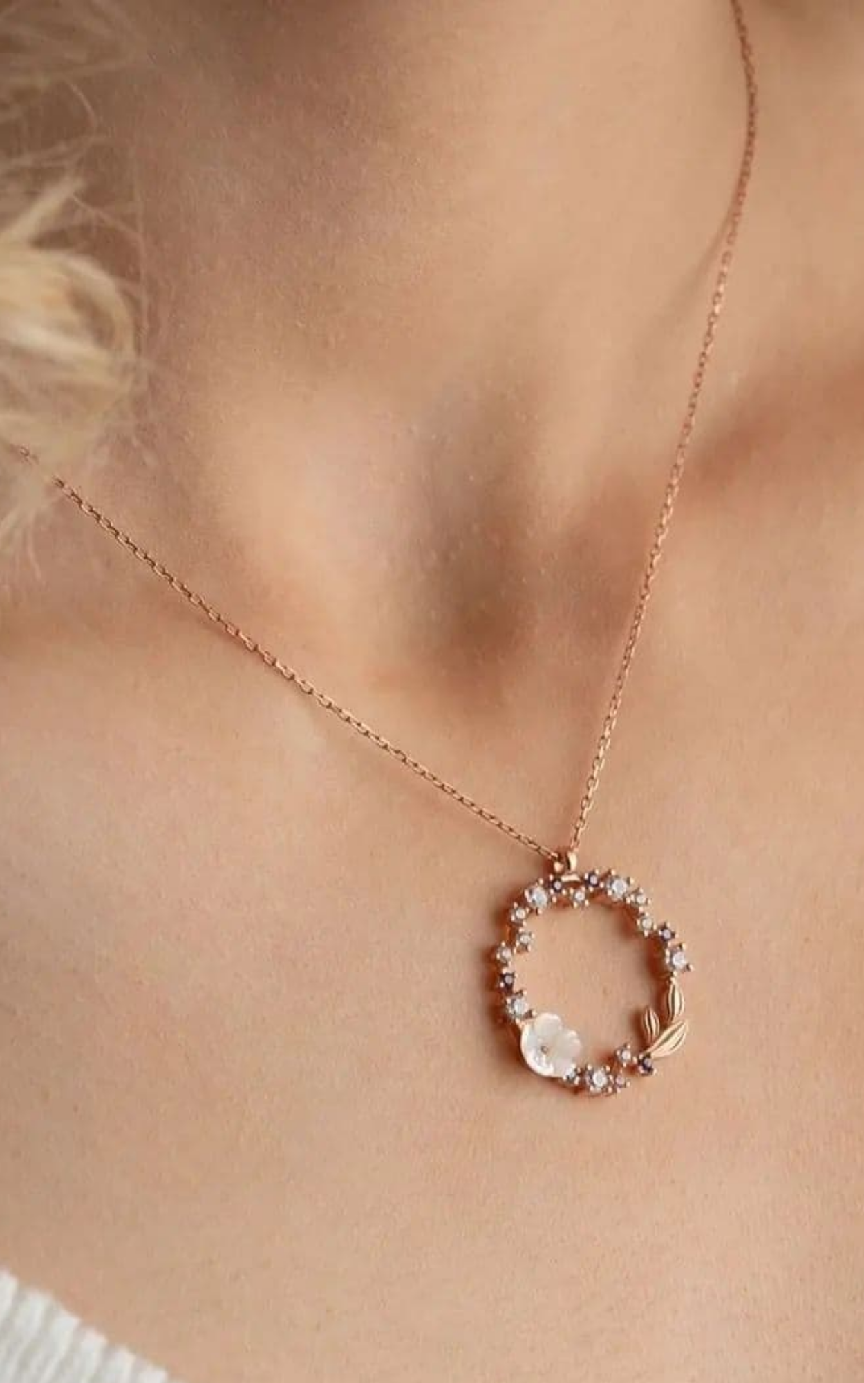 Dreamy White Flower Necklace