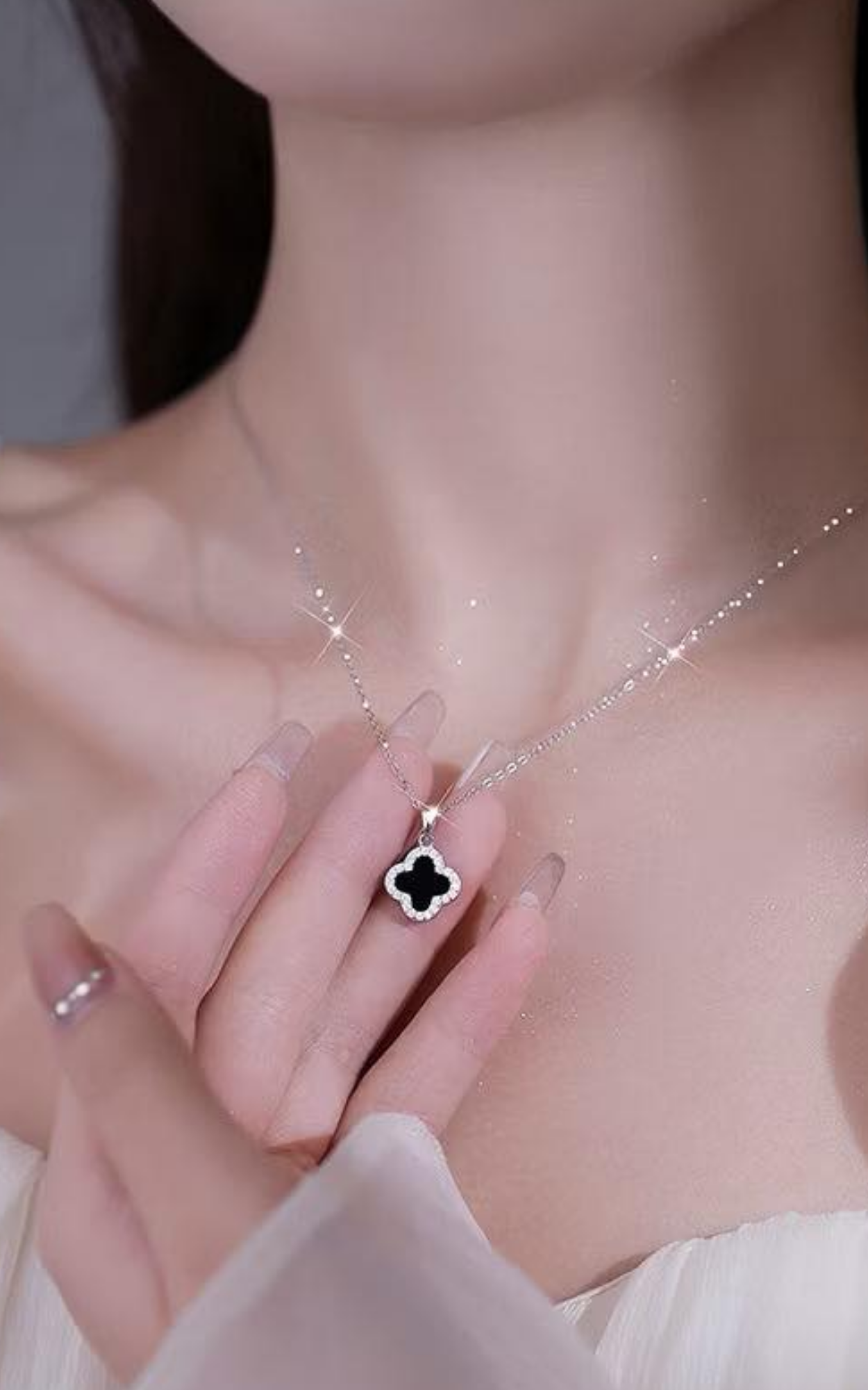 Black & White Alhambra Necklace