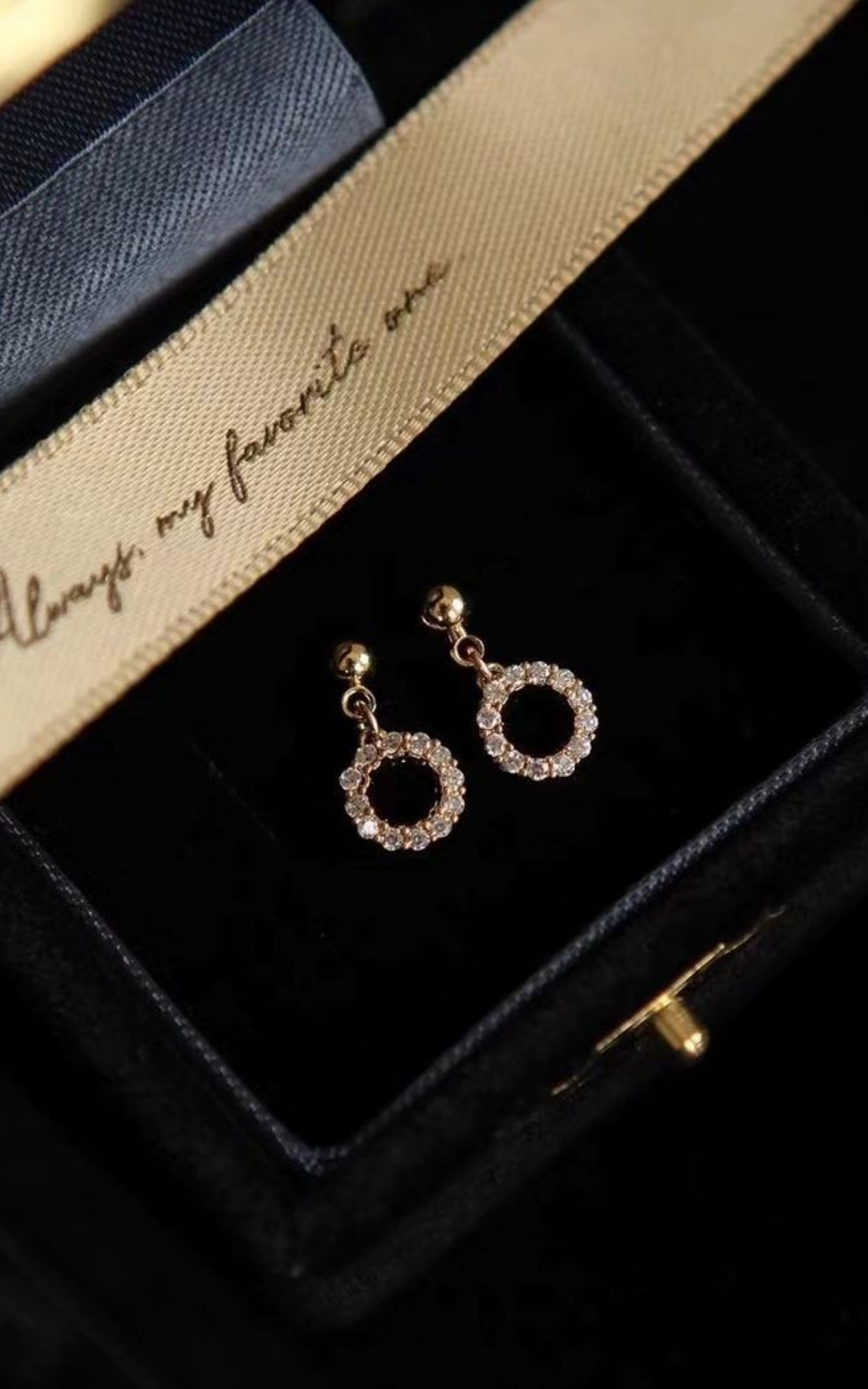 Diamond Round drop Earrings