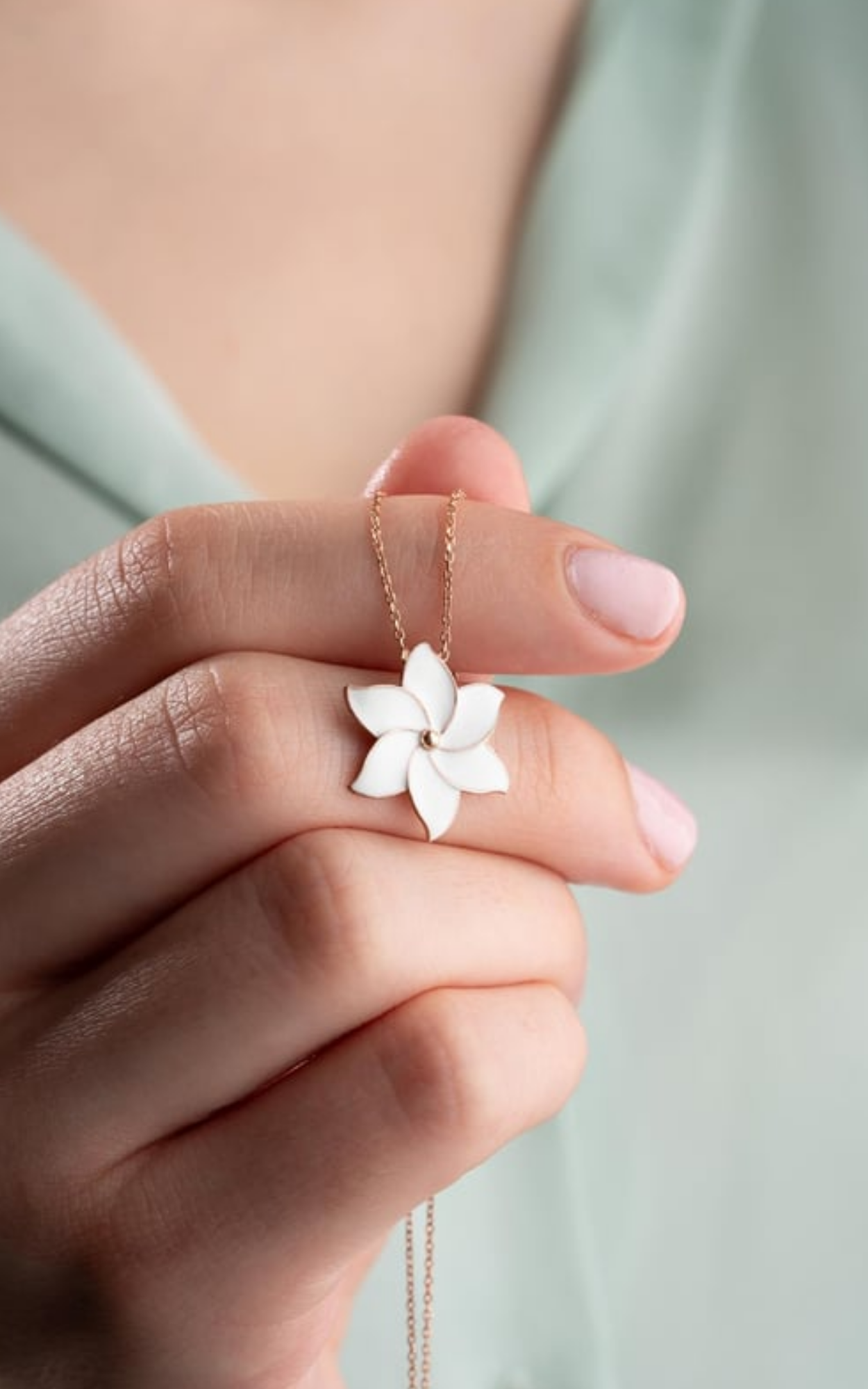 Meenakari White Flower Necklace
