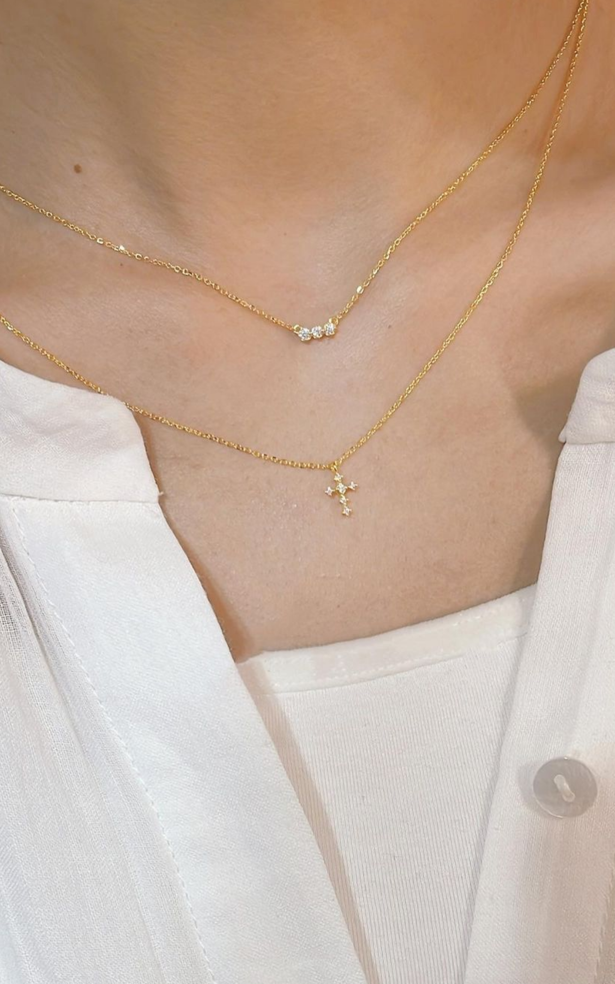 3 Diamond curve Necklace