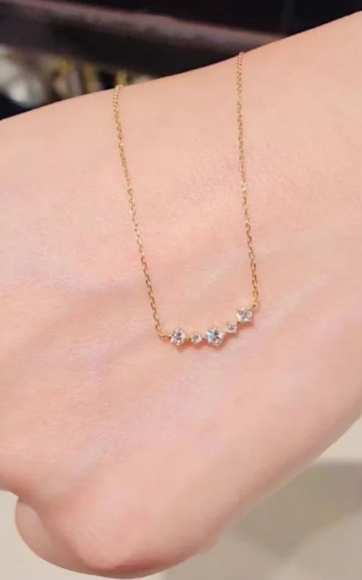 5 Diamond curve Necklace