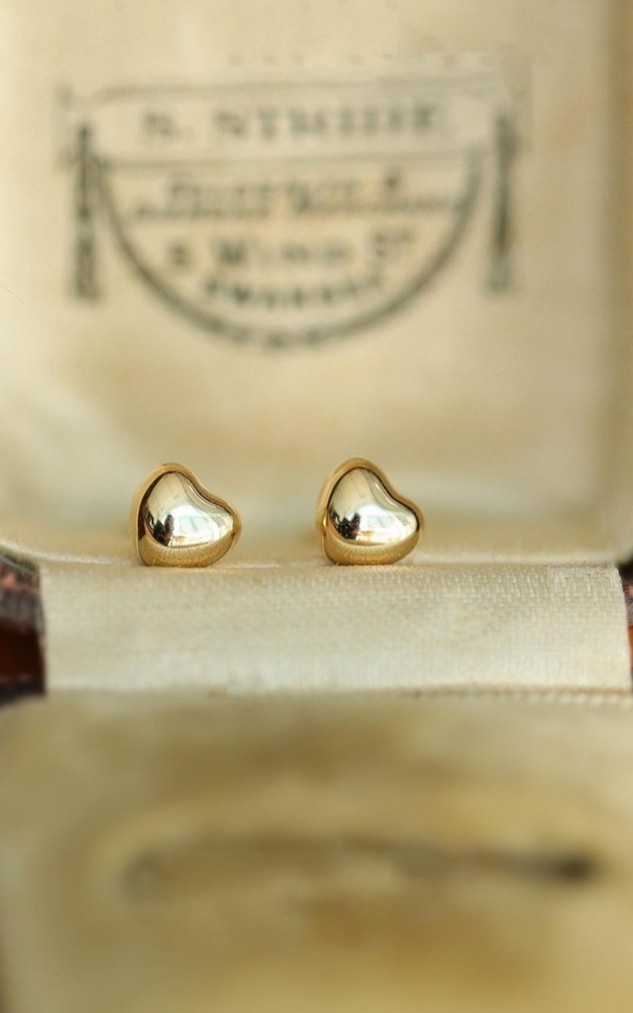 Solid heart studs