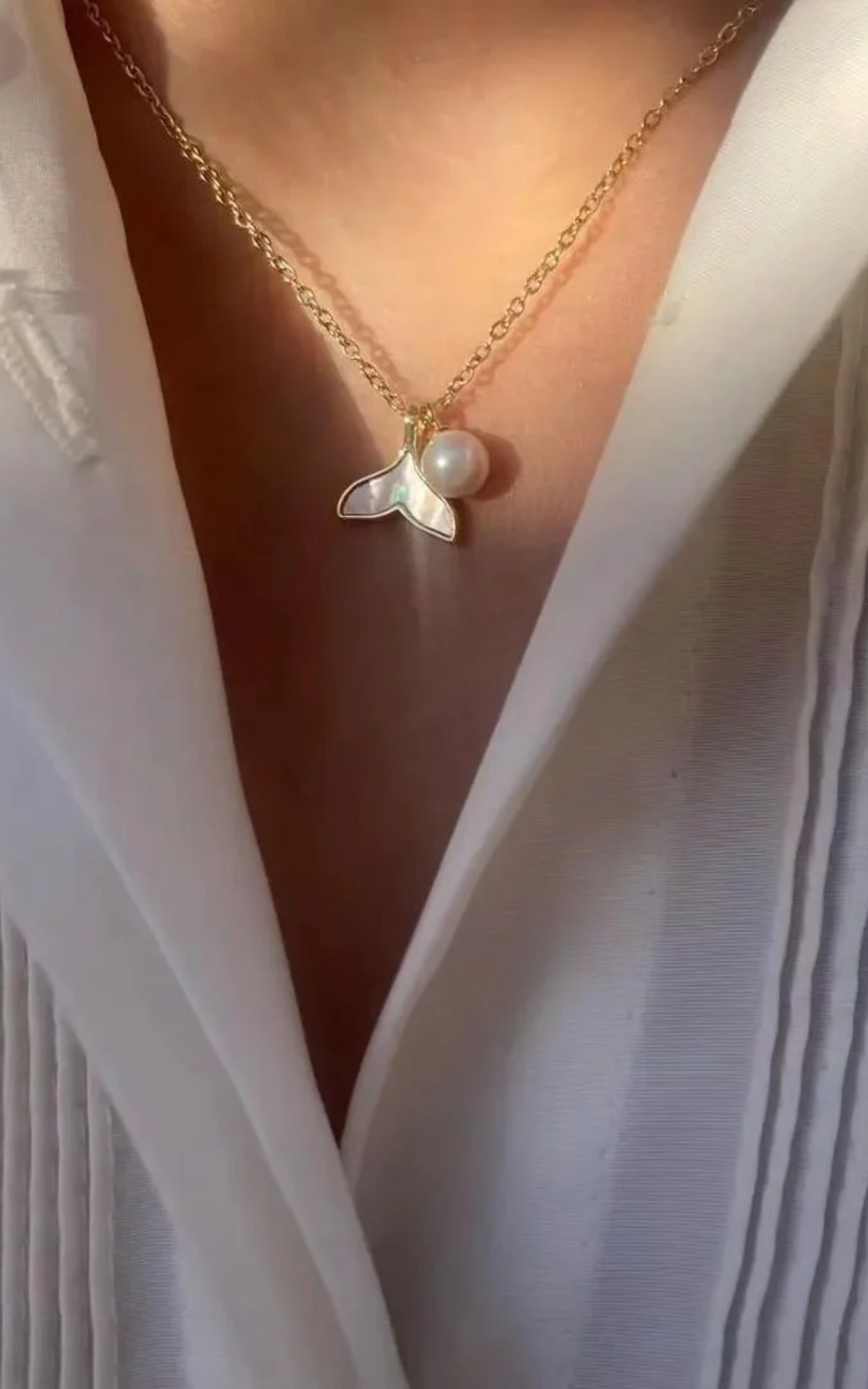 Fish Tail Pearl Necklace