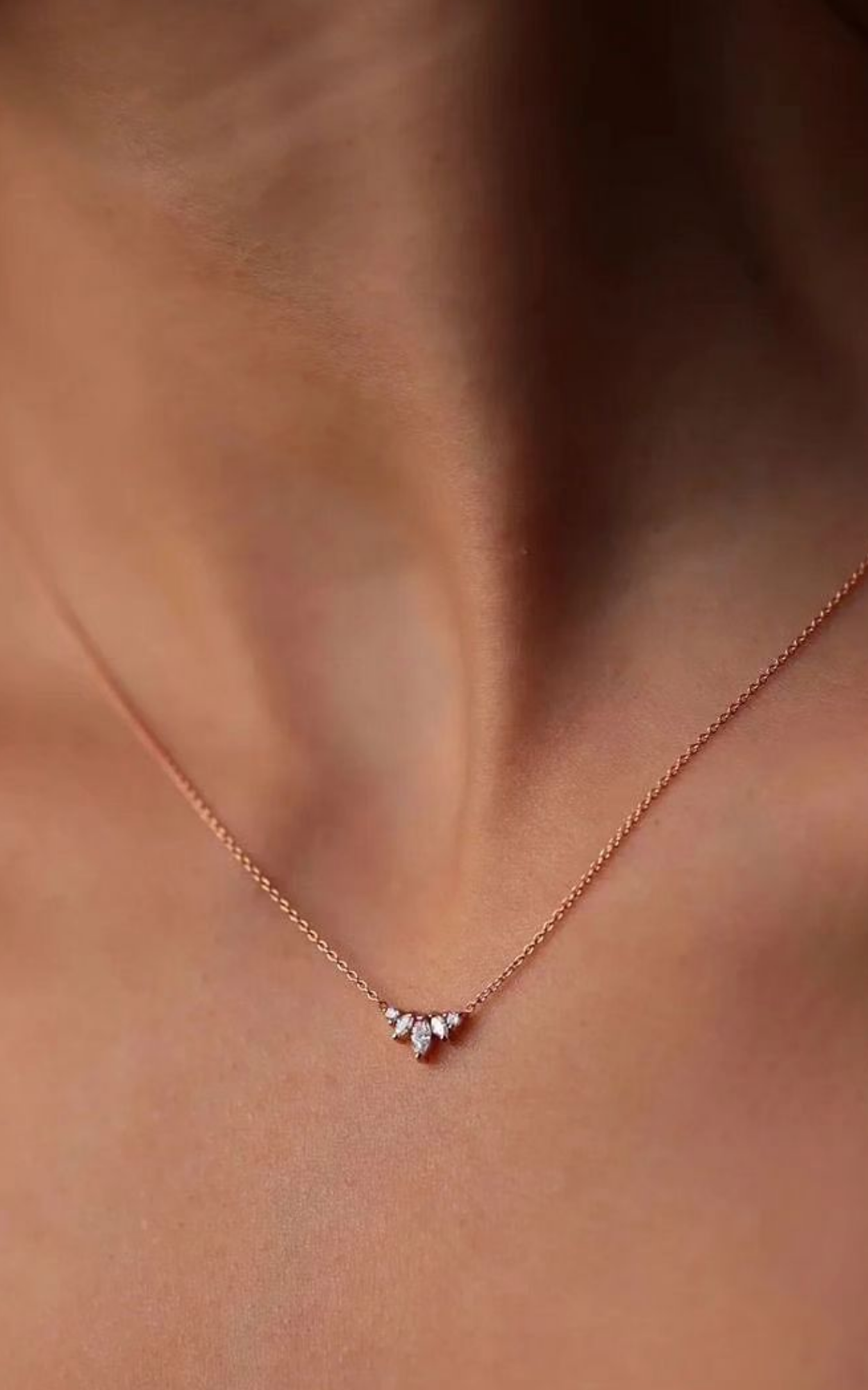 Marquise Curve Necklace