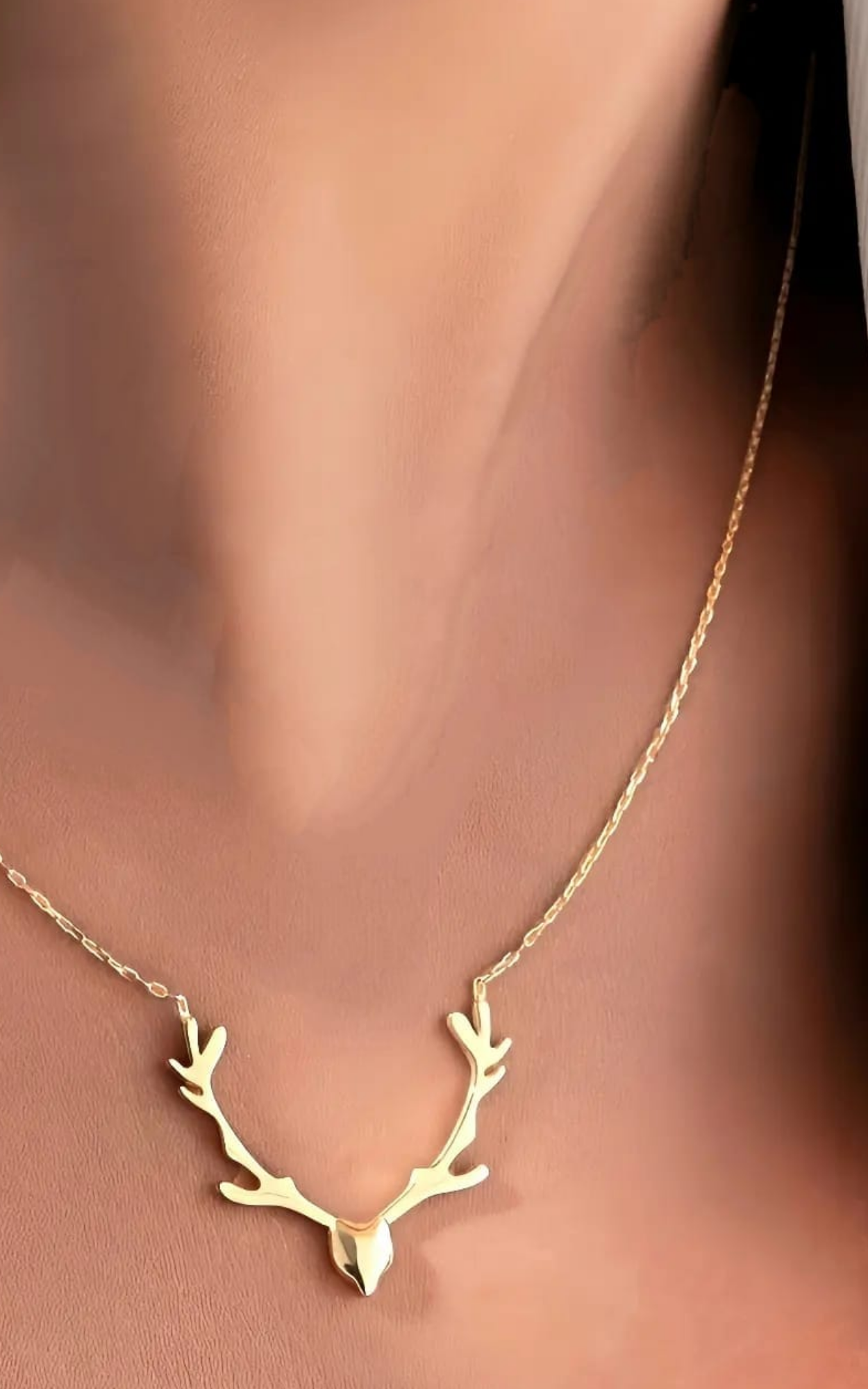 Raindeer Necklace