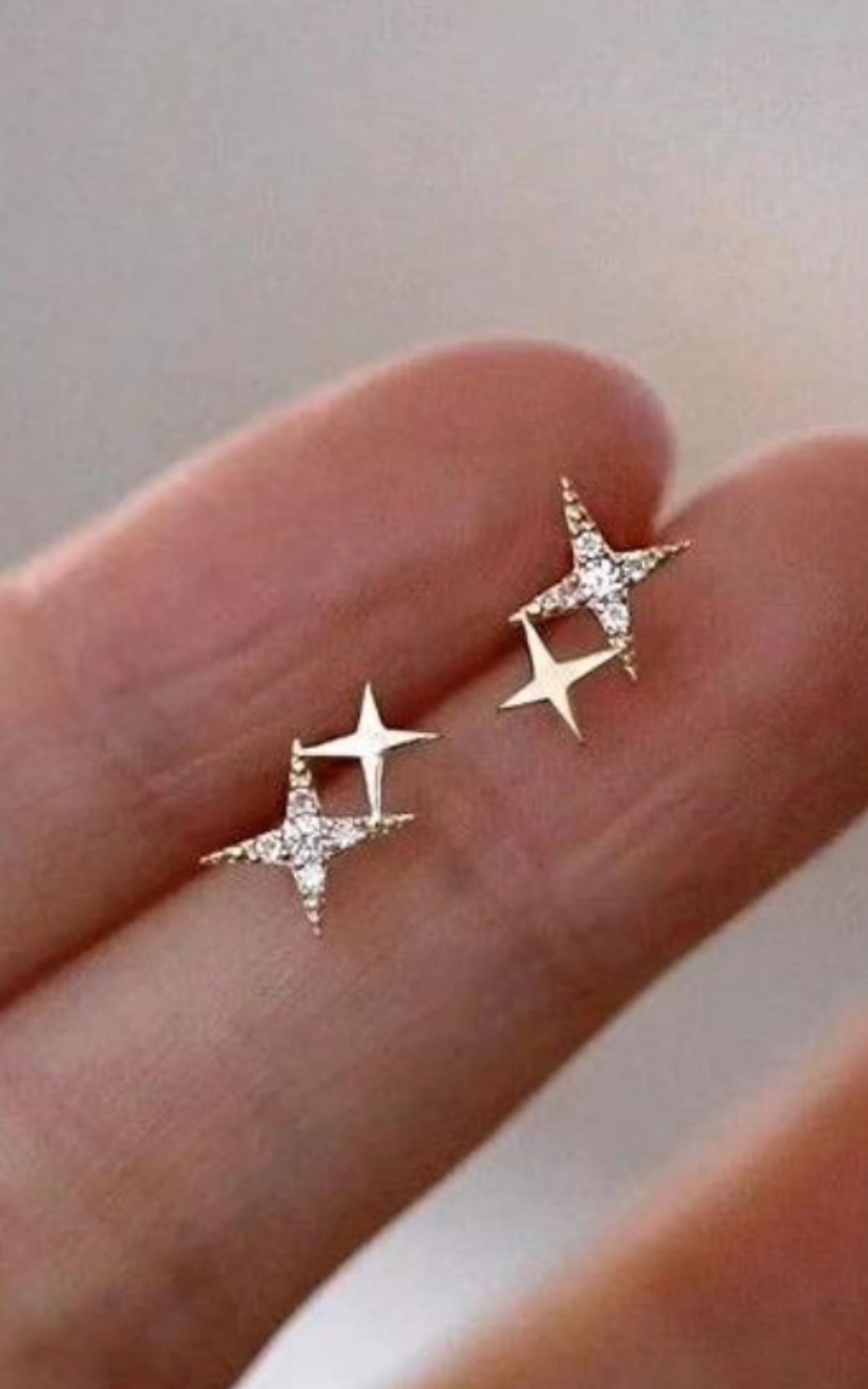 Blinking Star studs