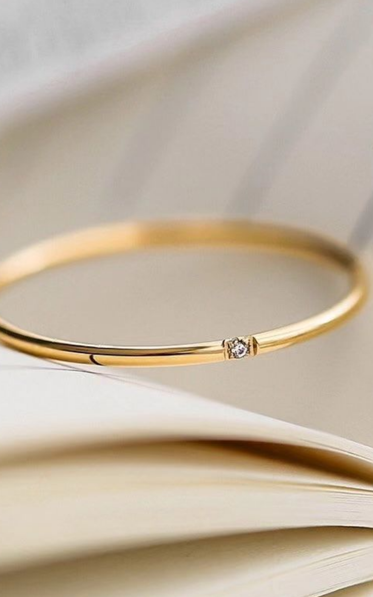 Single Diamond Band Ring