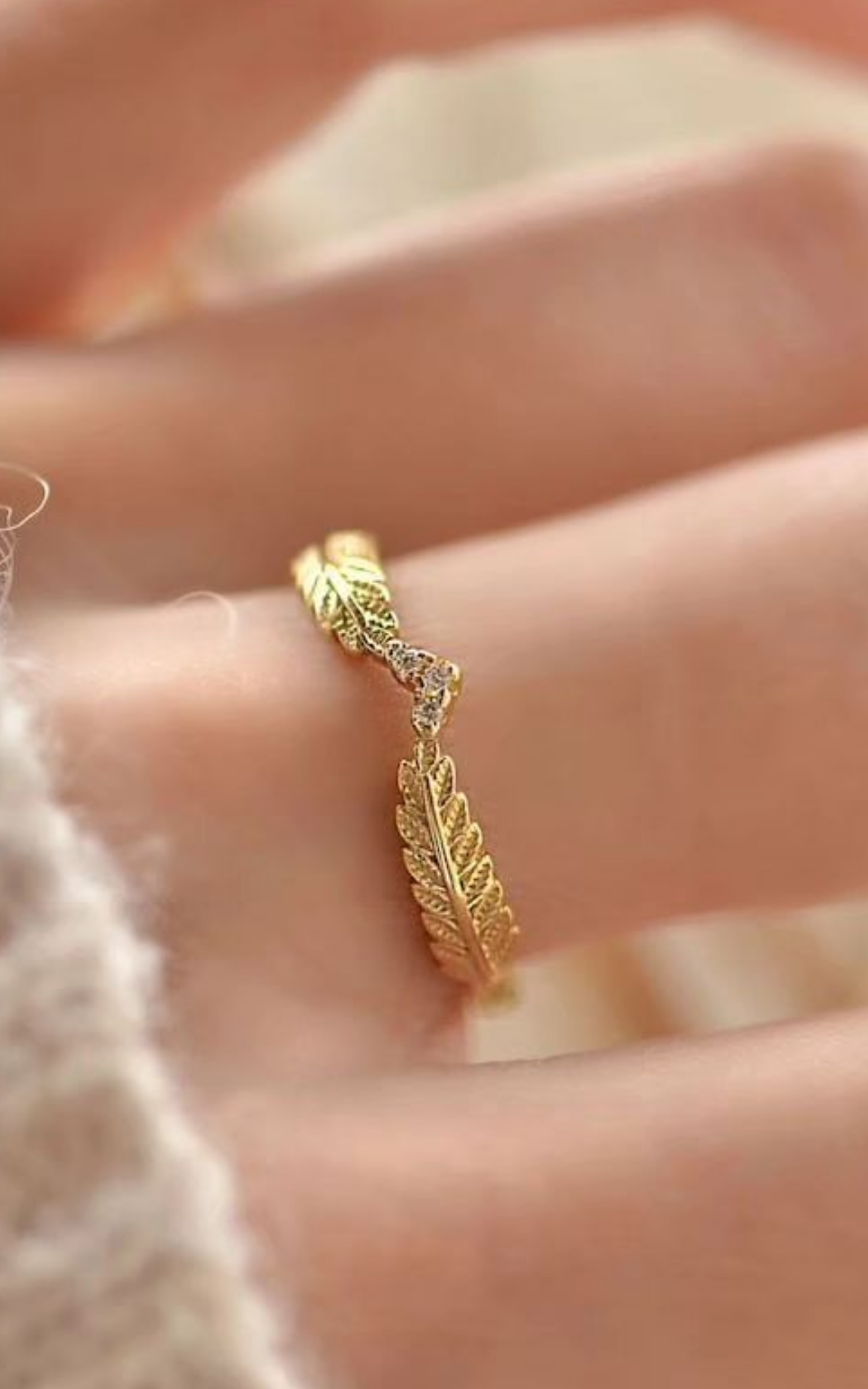 Mini heart Leafy band Ring