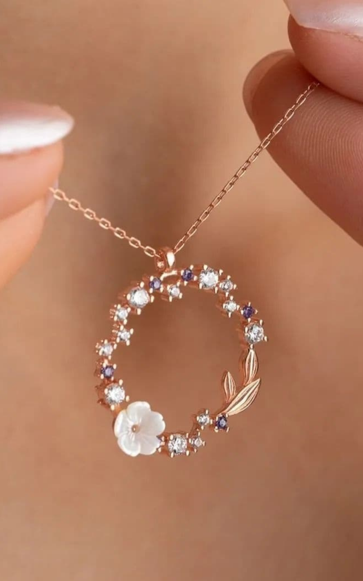 Dreamy White Flower Necklace